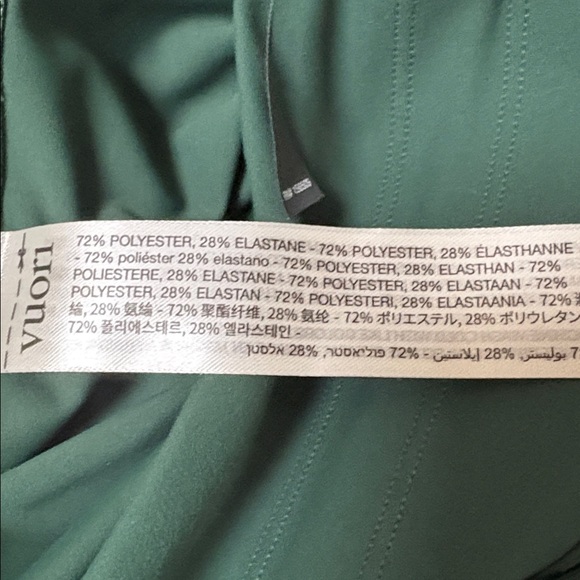 Vuori Women's daily pocket legging and Crop Top Set - Picture 6 of 10